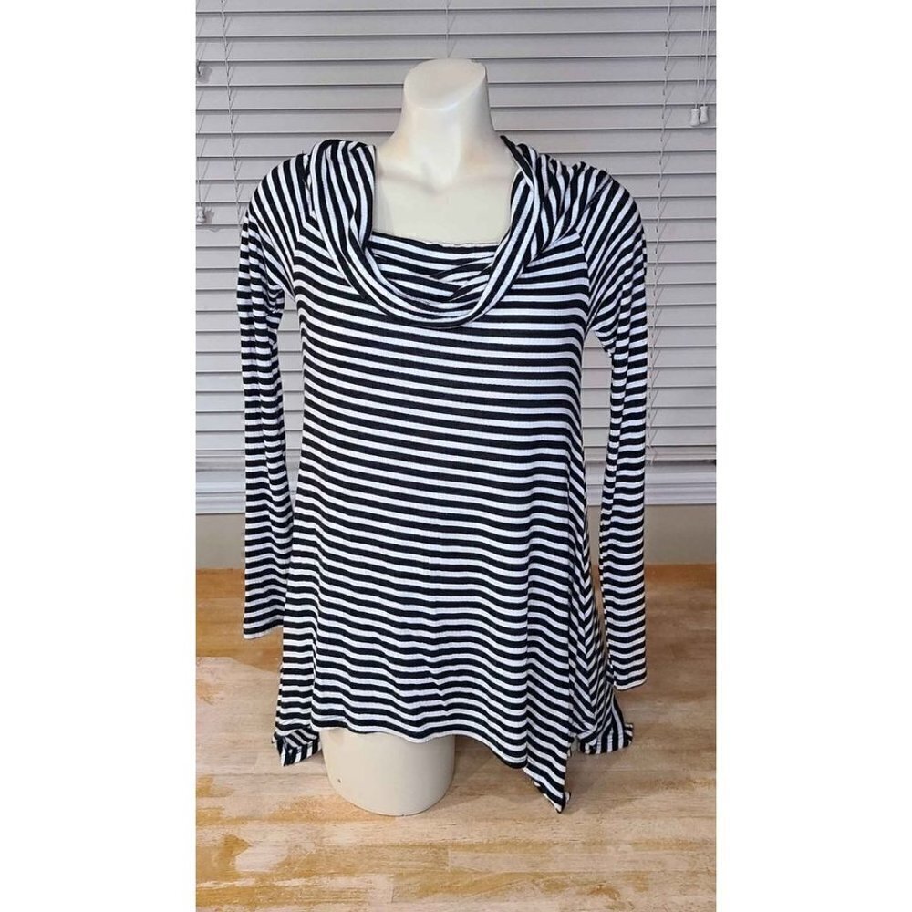 Size Medium Sage Black White Stripe Top